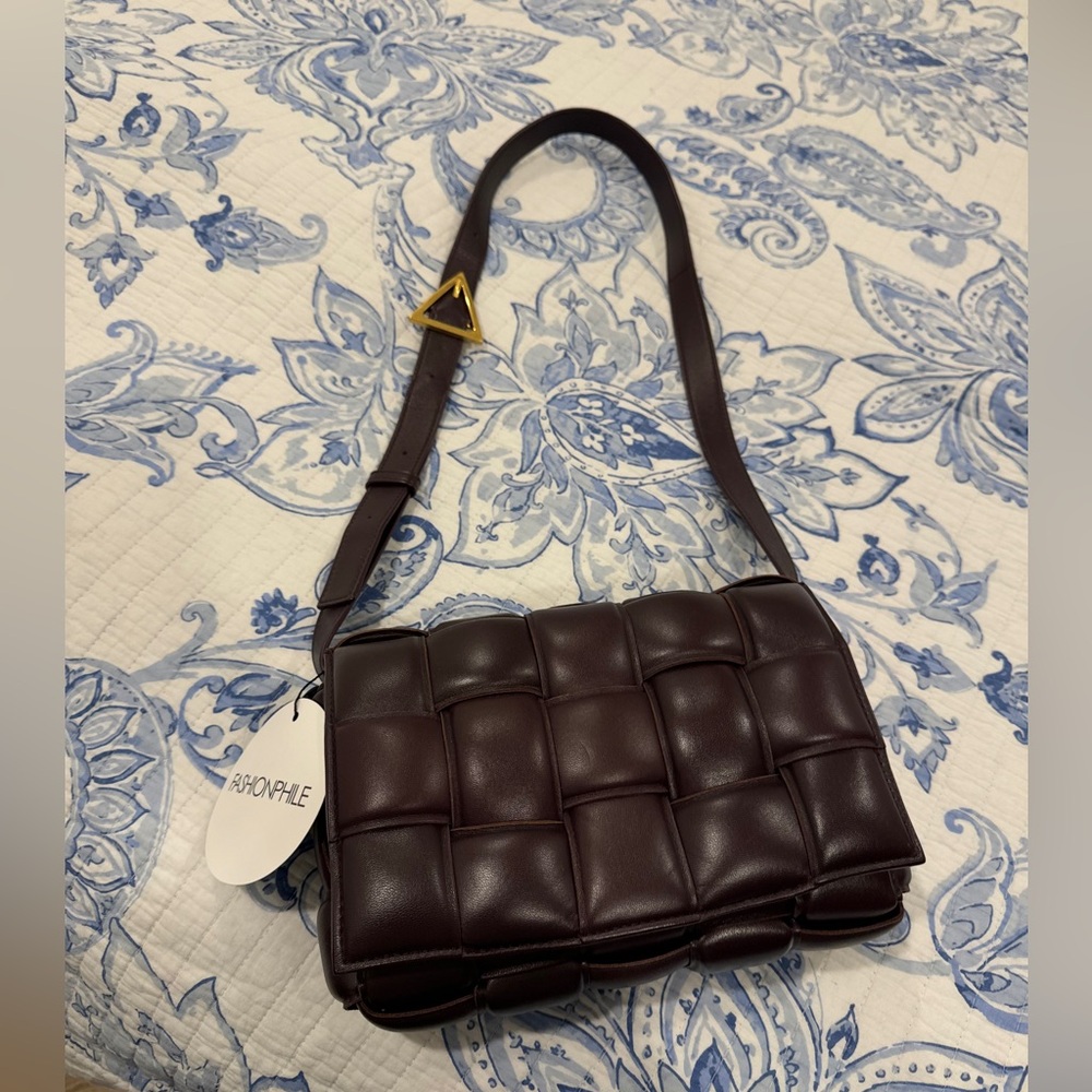 Bottega Veneta Intrecciato Padded Shoulder Bag - Deep Brown